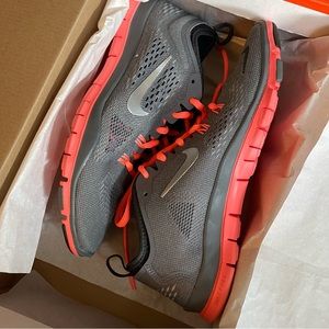 Nike Women Free 5.0 TR FIT 4 in Metallic Silver, Gray, and  Bright Mango